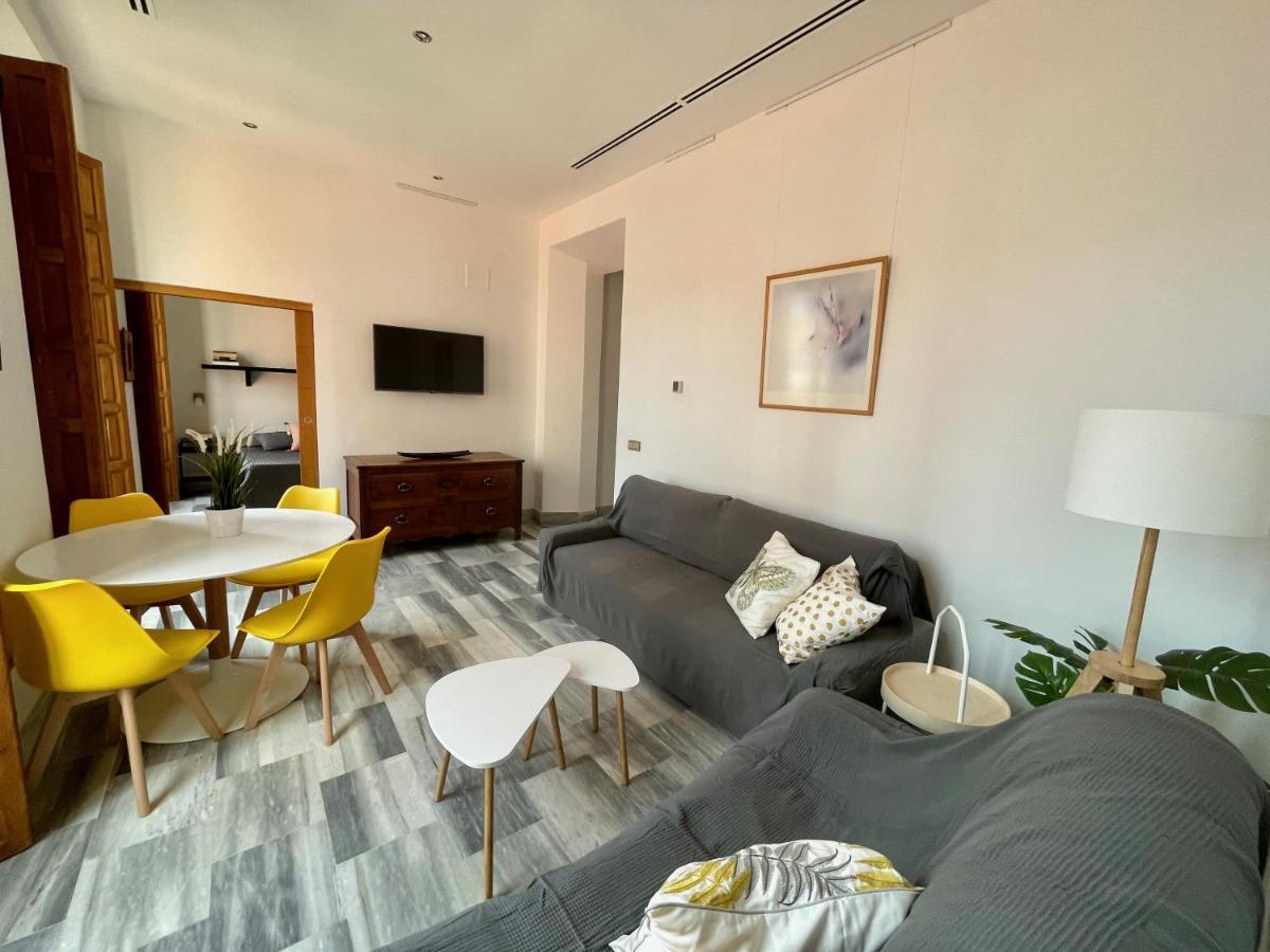 Picasso'S Birth House Charming Apartment มาลากา ภายนอก รูปภาพ