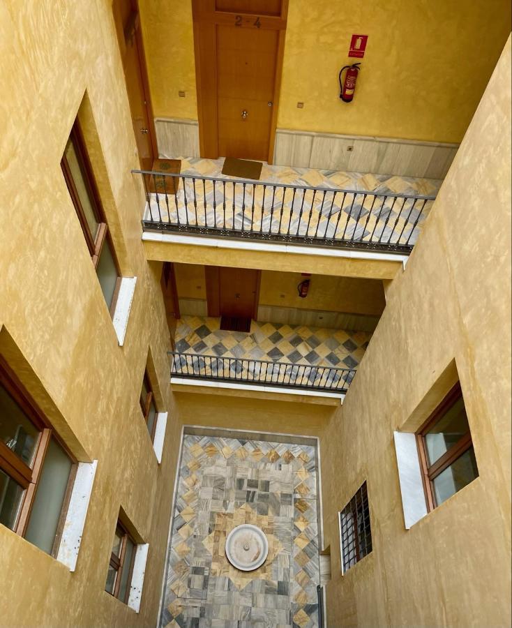 Picasso'S Birth House Charming Apartment มาลากา ภายนอก รูปภาพ